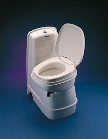 A kazettás WC-ék  a mai lakójárművek fürdőinek elengedhetetlen tartozékai